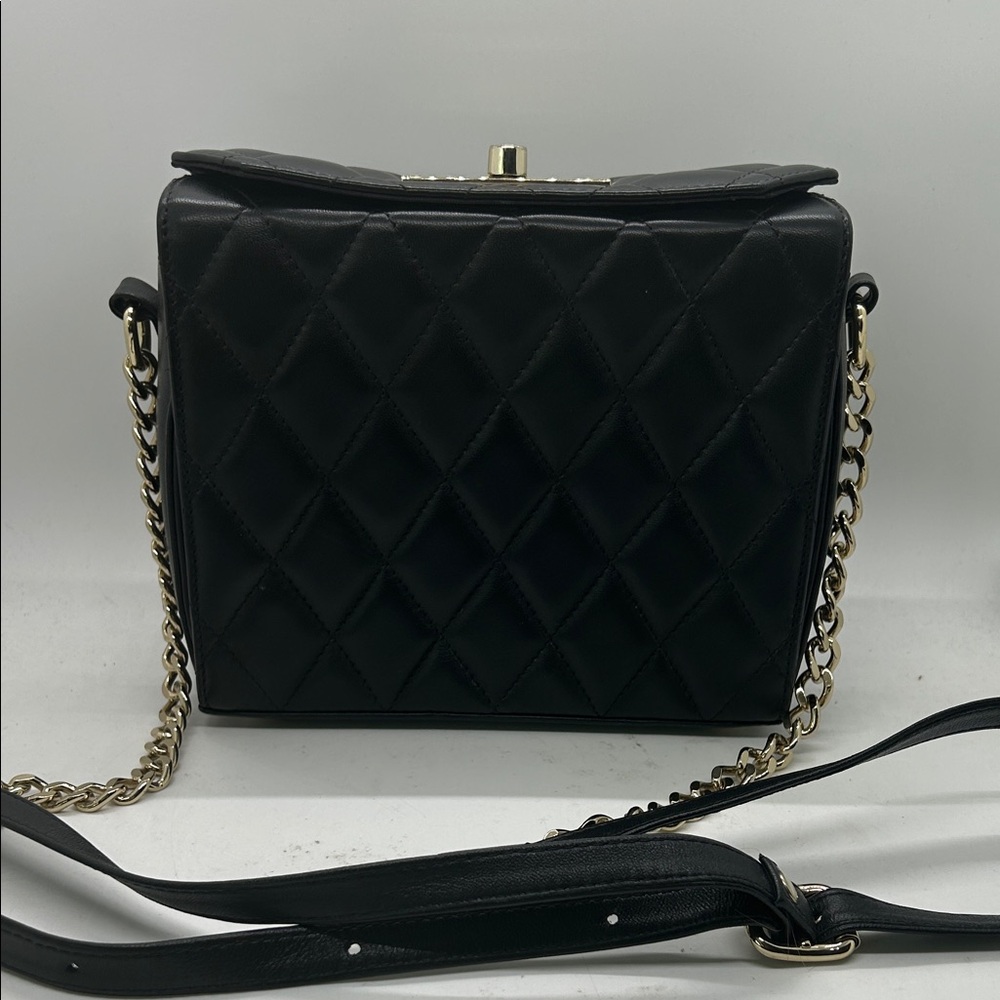 Russell & Bromley Chic Black Quilted Leather Chain Strap Crossbody Bag Purse 🌺🌺